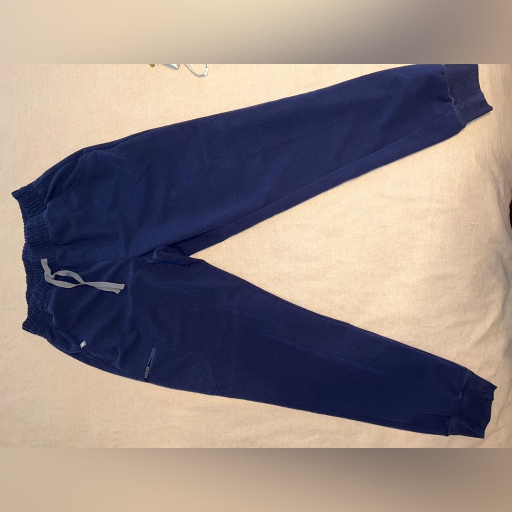 FIGS High Waisted Uman Relaxed Jogger Scrub Pant, Navy, Medium/regular